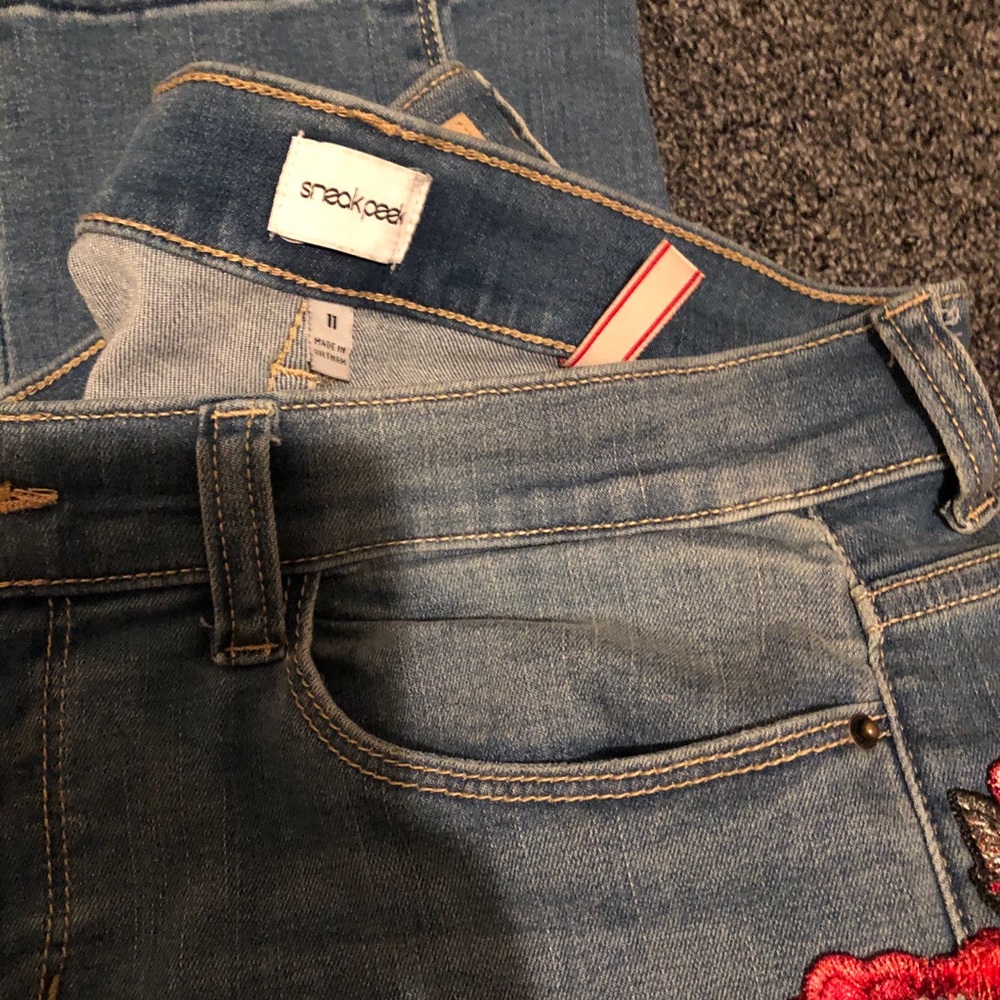 Embroidered denim - Picture 3 of 3